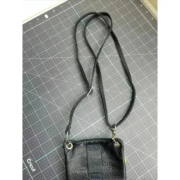 Red Gold Green Rasta Crossbody Bag with Multi-Zipper Design - Picture 6 of 8